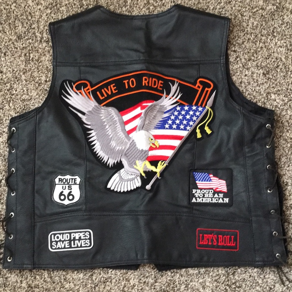 Diamond Plate Men’s Genuine Leather Vest - Picture 6 of 9